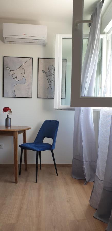 Studio Apartment Hana Pula Exterior photo