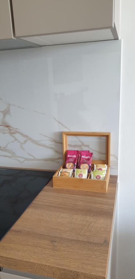 Studio Apartment Hana Pula Exterior photo